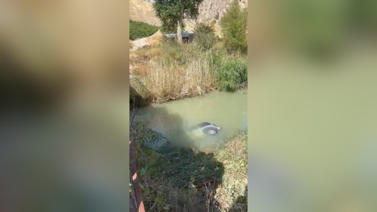 Malatya'da hafif ticari araç çaya uçtu: 1 ölü, 1 yaralı