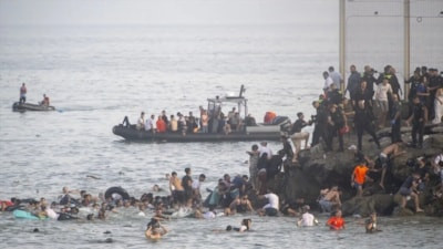 İtalya, İspanya'ya karşı uyguladığı sınır kontrollerini bir kere daha uzattı
