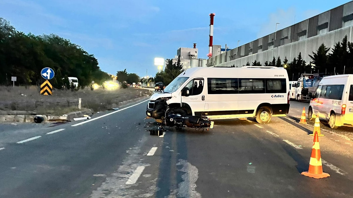 Tekirdağ'da minibüsle çarpışan motosikletin sürücüsü hayatını kaybetti