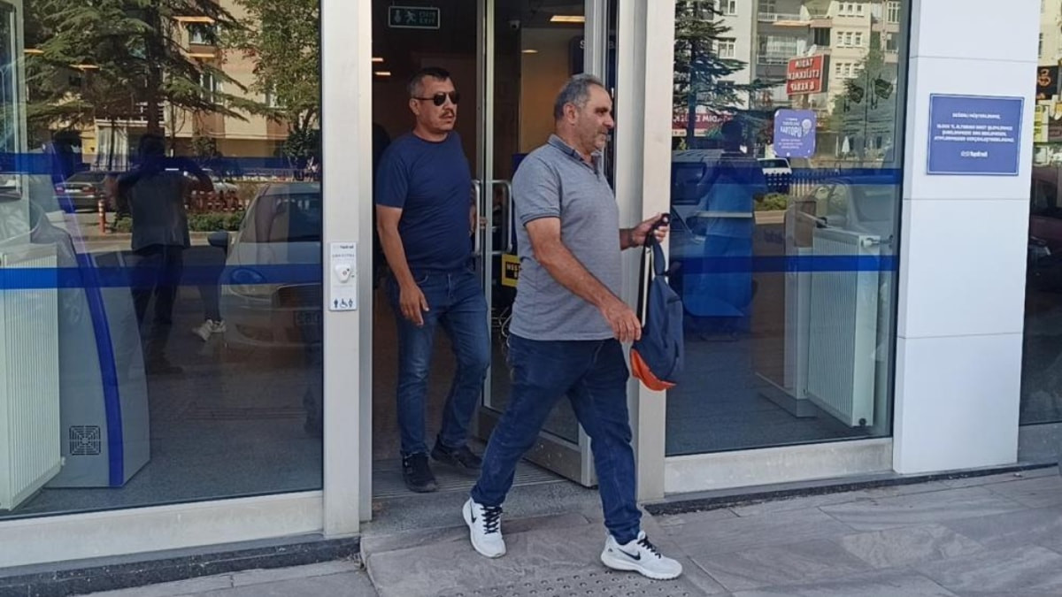 Konya'da telefon dolandırıcılarının tuzağına düşmek üzereydi, 1,5 milyon liralık altın son anda kurtarıldı