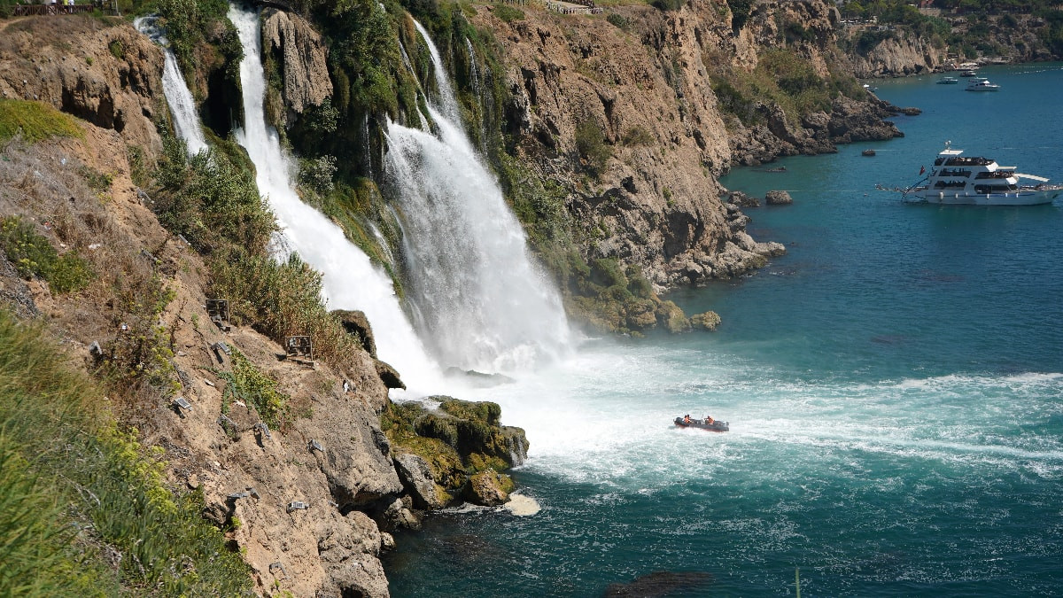 Antalya'da Düden Şelalesi turistlerin radarında
