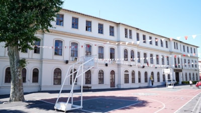 176 yıllık eğitim mirası: Cağaloğlu Anadolu Lisesi tarihe tanıklık ediyor
