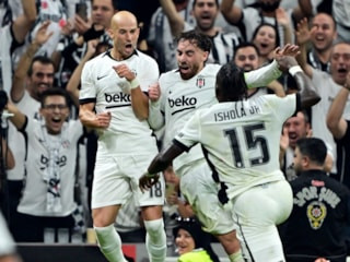 Beşiktaş'a galibiyeti getiren yıldızların gol sevinci dikkat çekti