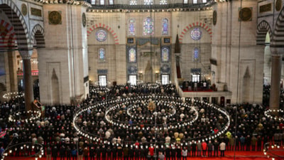 Cuma hutbesinde 'ticaret ahlakı' vurgusu