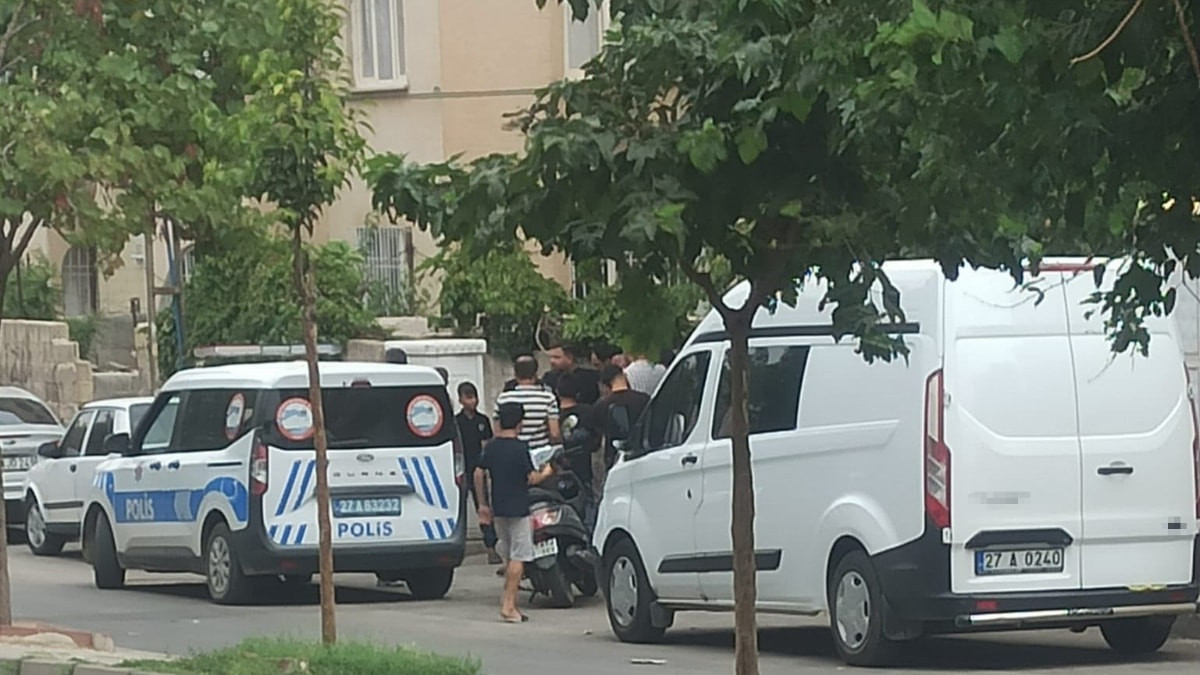 Gaziantep'te havaya ateş açtı, balkondan izleyen kadın yaralandı