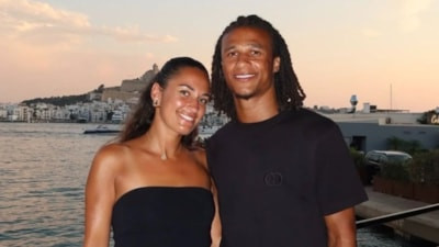 Nathan Ake'nin eşinden şaşırtan paylaşım: Turist fiyatı değil, gerçek fiyatı nedir?