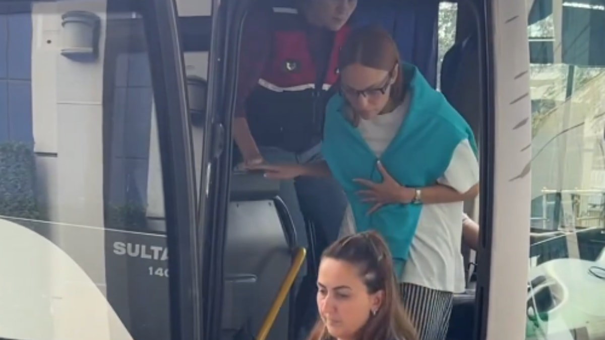 Ünlüler uyuşturucu soruşturması kapsamında sağlık kontrolünden geçti