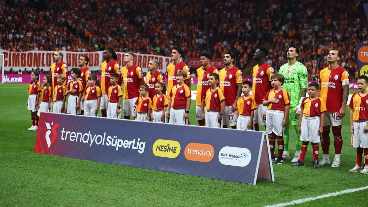 Galatasaray, Trabzonspor maçı kamp kadrosunu açıkladı