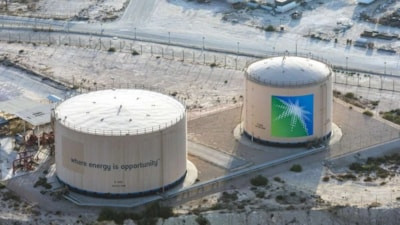 Aramco, Avrupa'daki rafinerilere petrol sevkiyatını durdurdu