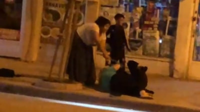 Karabük'te cadde ortasında sopalı kavga: 1 yaralı