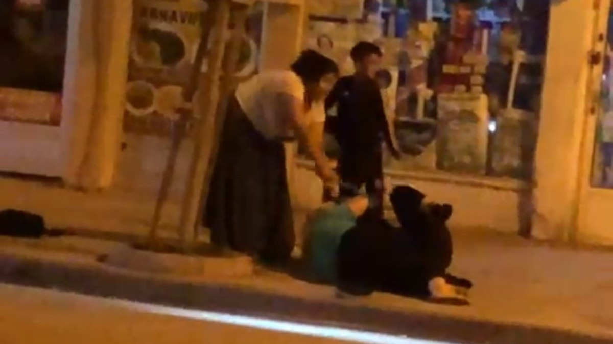 Karabük'te cadde ortasında sopalı kavga: 1 yaralı
