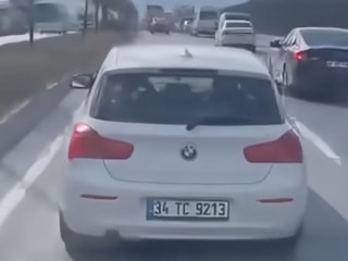 Ambulans ve itfaiyeye yol vermeyen sürücüler kamerada