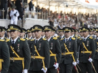 Kara Harp Okulu törenlerinde İzmir Marşı'nın yasaklandığı iddiasına yalanlama