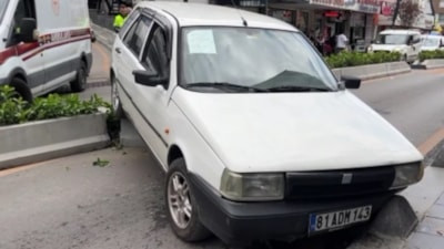 Karabük'te 81 yaşındaki sürücünün kullandığı otomobil yayaya çarptı: Kaza kamerada