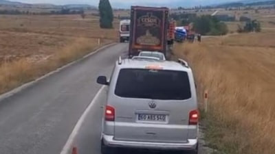 Yozgat'ta yolların durumunu anlatırken kazaya tanık oldu
