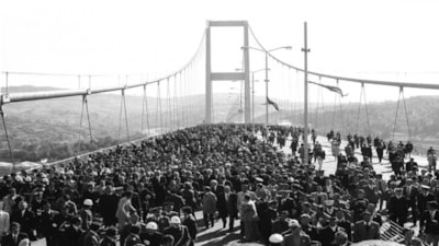 Adnan Menderes’in boğaz köprüsü: Darbenin durduğu köprü darbe durdurmanın simgesi oldu