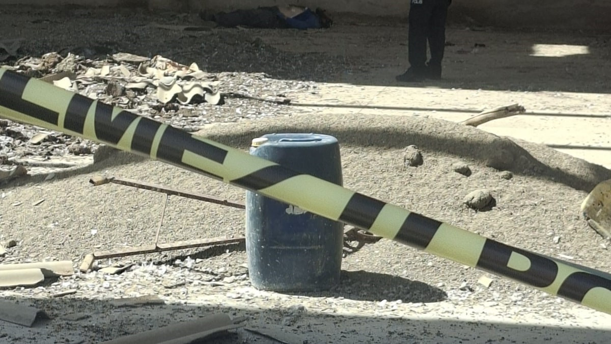 Kırşehir'de çatı tamiri yaparken düştü