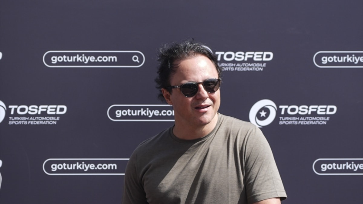 Felipe Massa, İstanbul Park'ta hayranlarıyla bir araya geldi