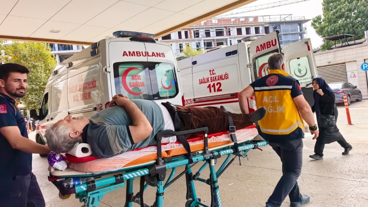 Bursa'da çatıdan düşen kişi ağır yaralandı