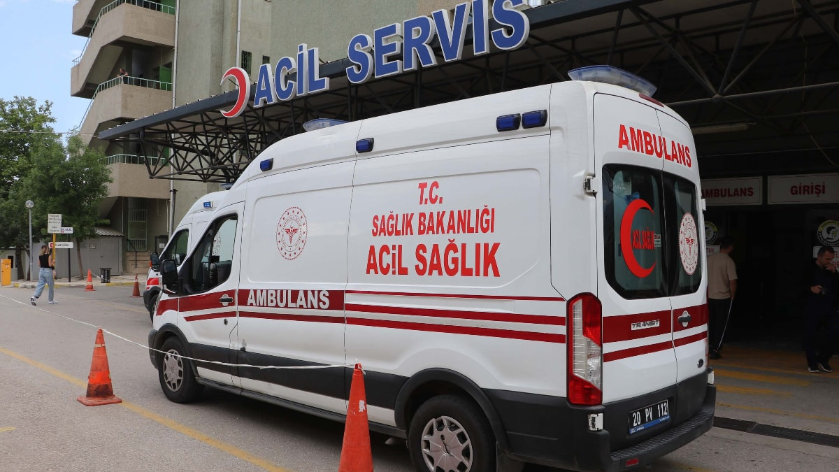 Denizli'de 15 yaşındaki çocuk, yolda tartıştığı kişiyi bıçakla öldürdü