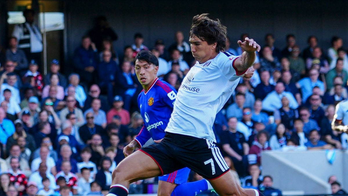Manchester United, Fulham engelini aşamadı