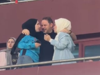 Berat Albayrak ve eşi Esra Albayrak Trabzonspor-Galatasaray derbisini izledi