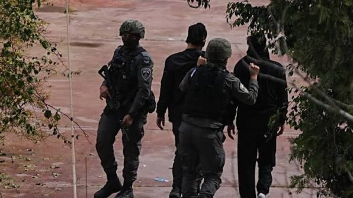 İsrail Gazze'de gözaltılara devam ediyor