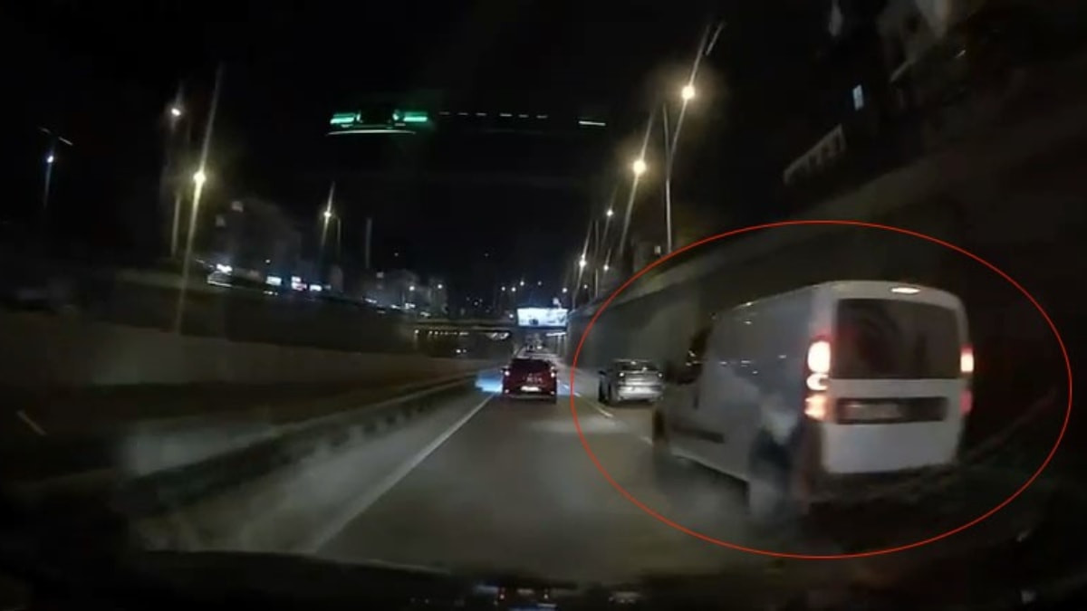 Bursa'da makas atarak ilerleyen trafik magandası kamerada
