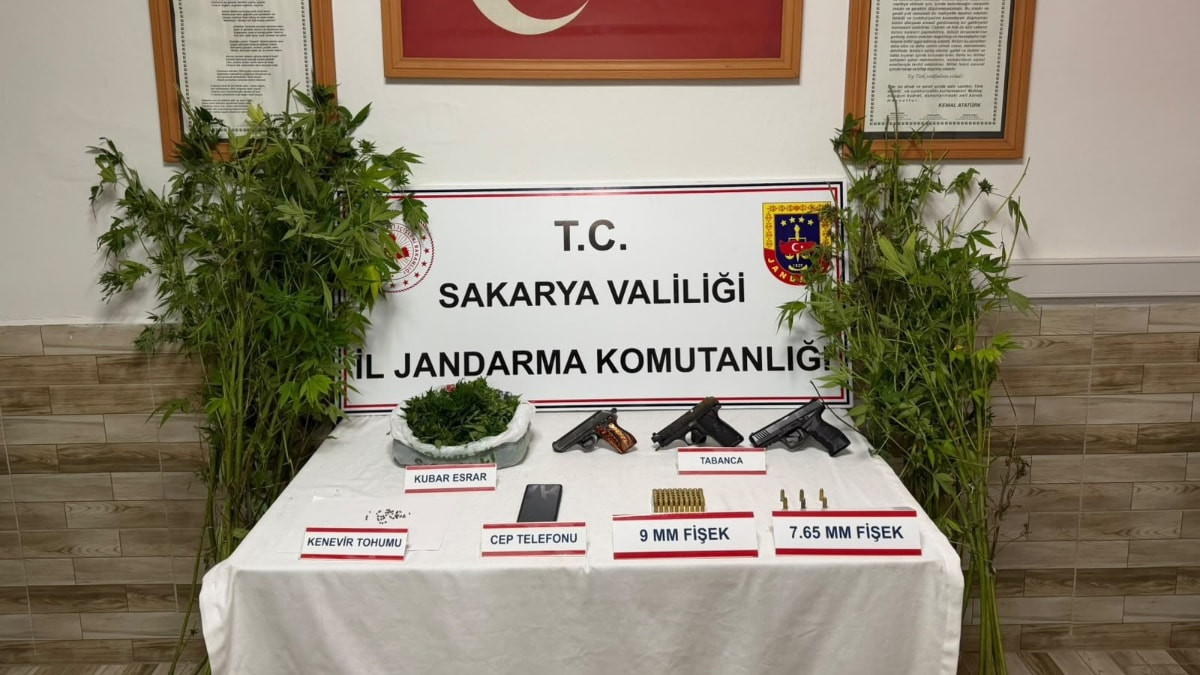Sakarya’nın 3 ilçesinde gerçekleştirilen uyuşturucu operasyonlarında 4 kişi tutuklandı