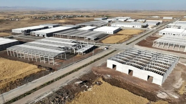 Diyarbakır Karacadağ OSB'de fabrikalar üretime başladı