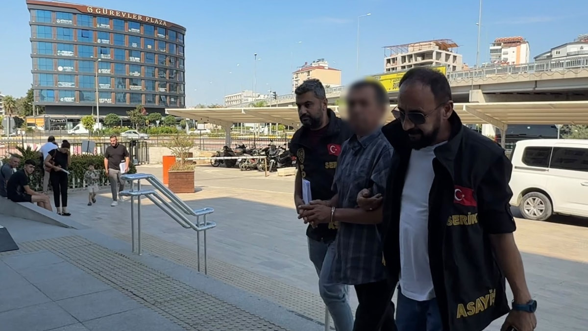 Antalya'da otomobil kundaklayan şahıs tutuklandı
