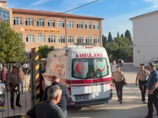 Manisa'da okula silahlı saldırı: Yaralılar var