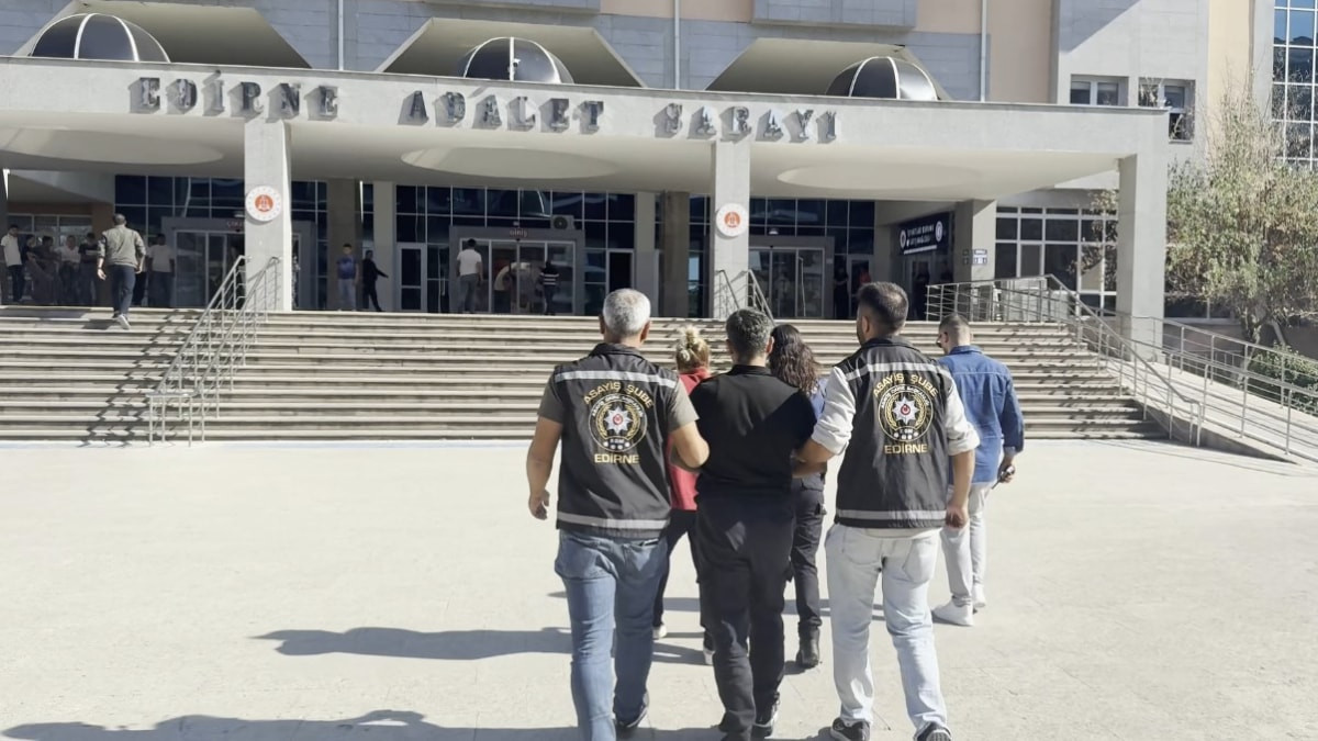 Edirne'de 31 yıl hapis cezasıyla aranan anne-oğul yakalandı