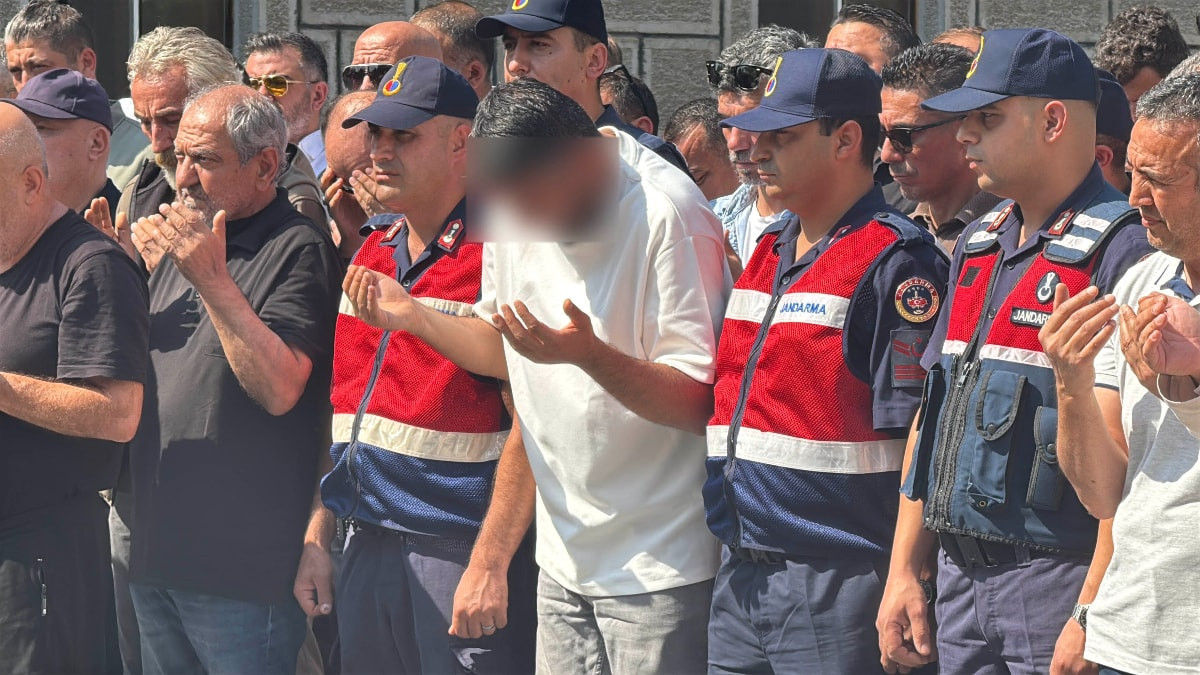 Bartın'daki kazada anneden sonra bebek de öldü: Babadan yürek yakan veda