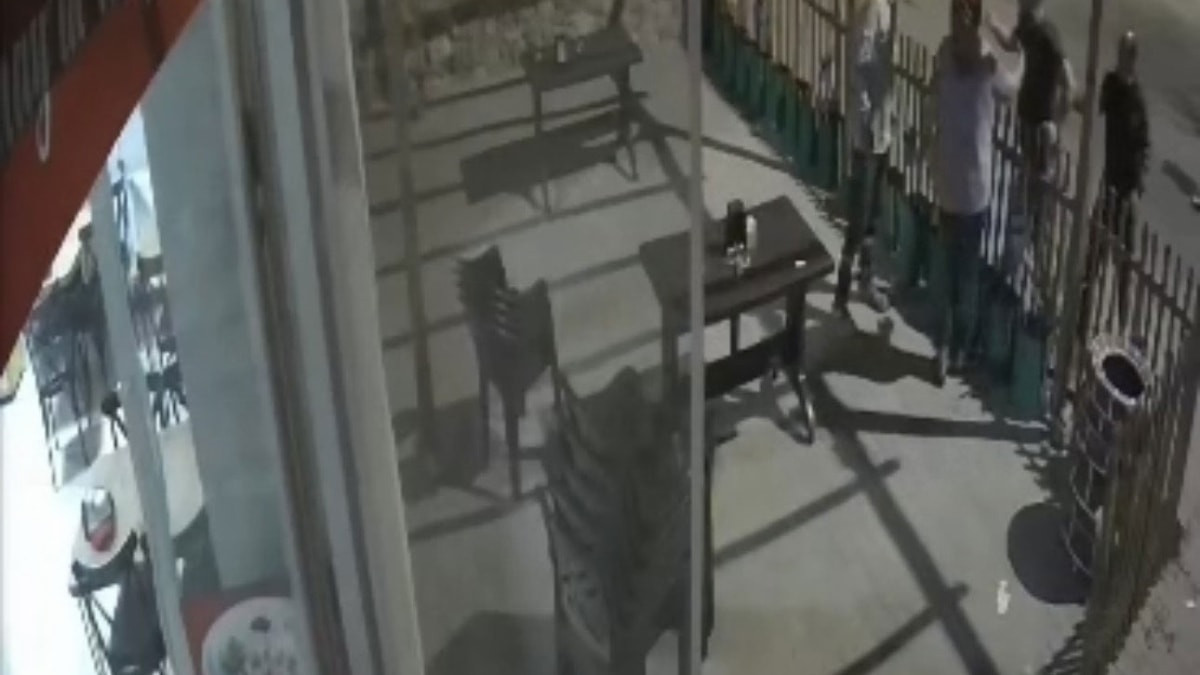 Edirne'de lokanta işleten çiftin darbedildiği anlar kamerada