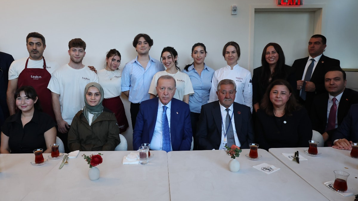 Cumhurbaşkanı Erdoğan’dan New York’ta Türk pastanesine ziyaret
