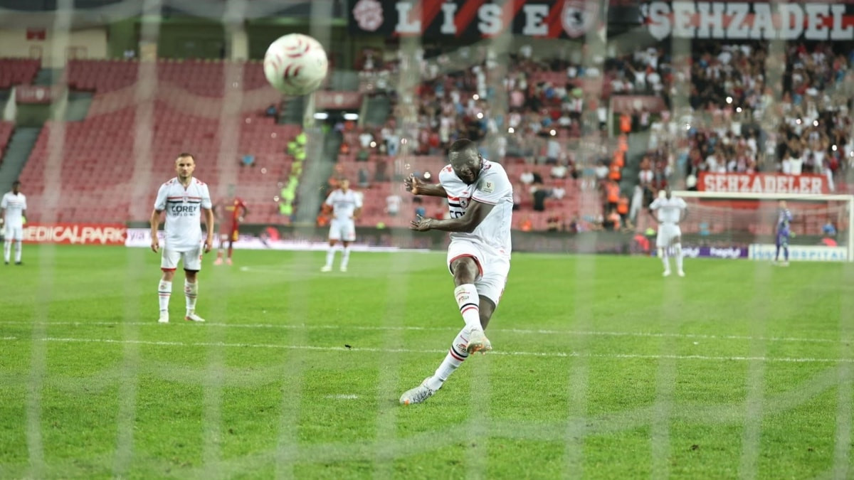 Süper Lig'de penaltı raporu: İlk 6 haftada 19 penaltı atıldı