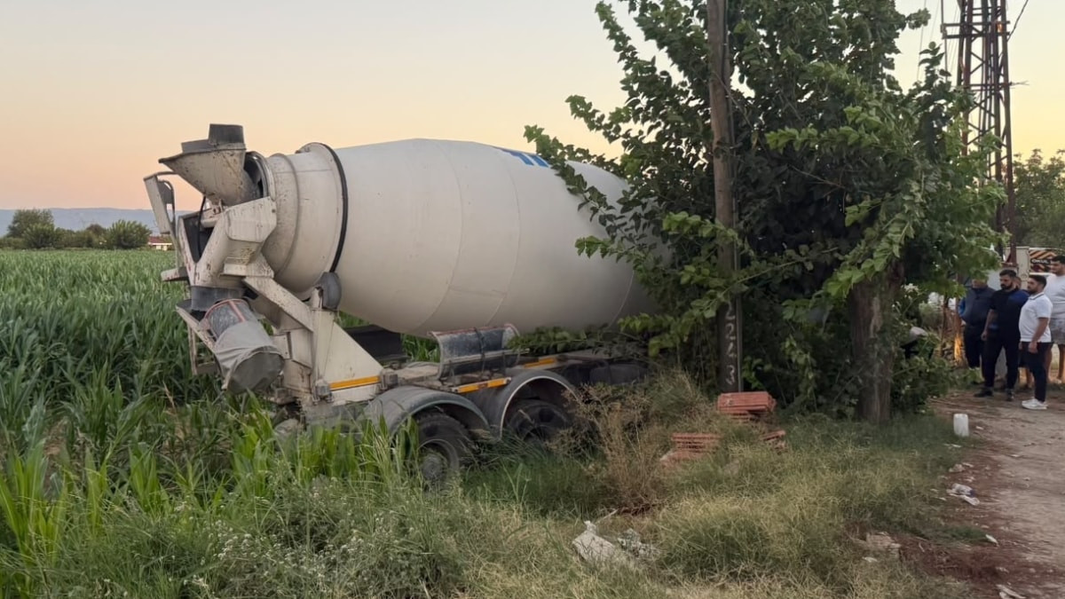 Aydın'da kalp krizi geçiren beton mikserinin sürücüsü öldü: 9 kişi yaralandı