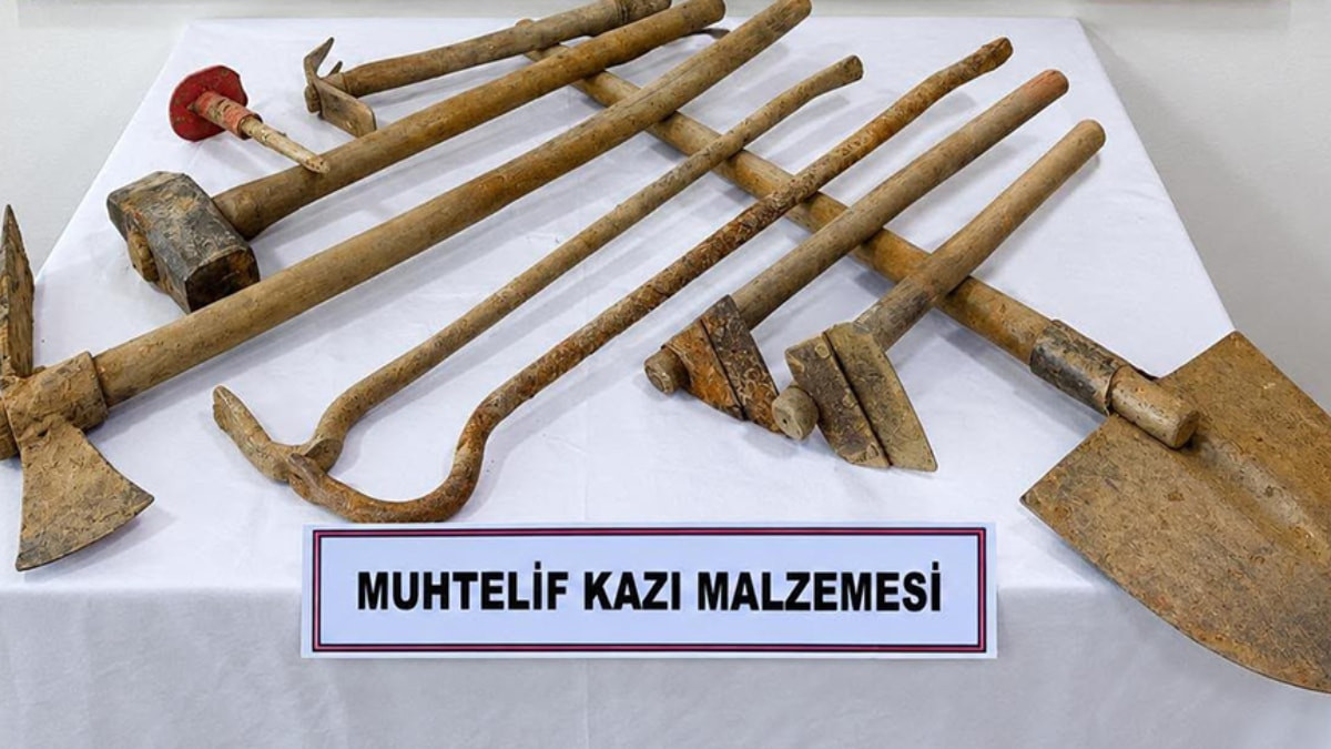 Aydın'da kaçak kazıya suçüstü: 6 gözaltı