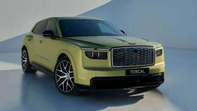 Bentley, tamamen elektrikli araçlara geçiş planını askıya aldı