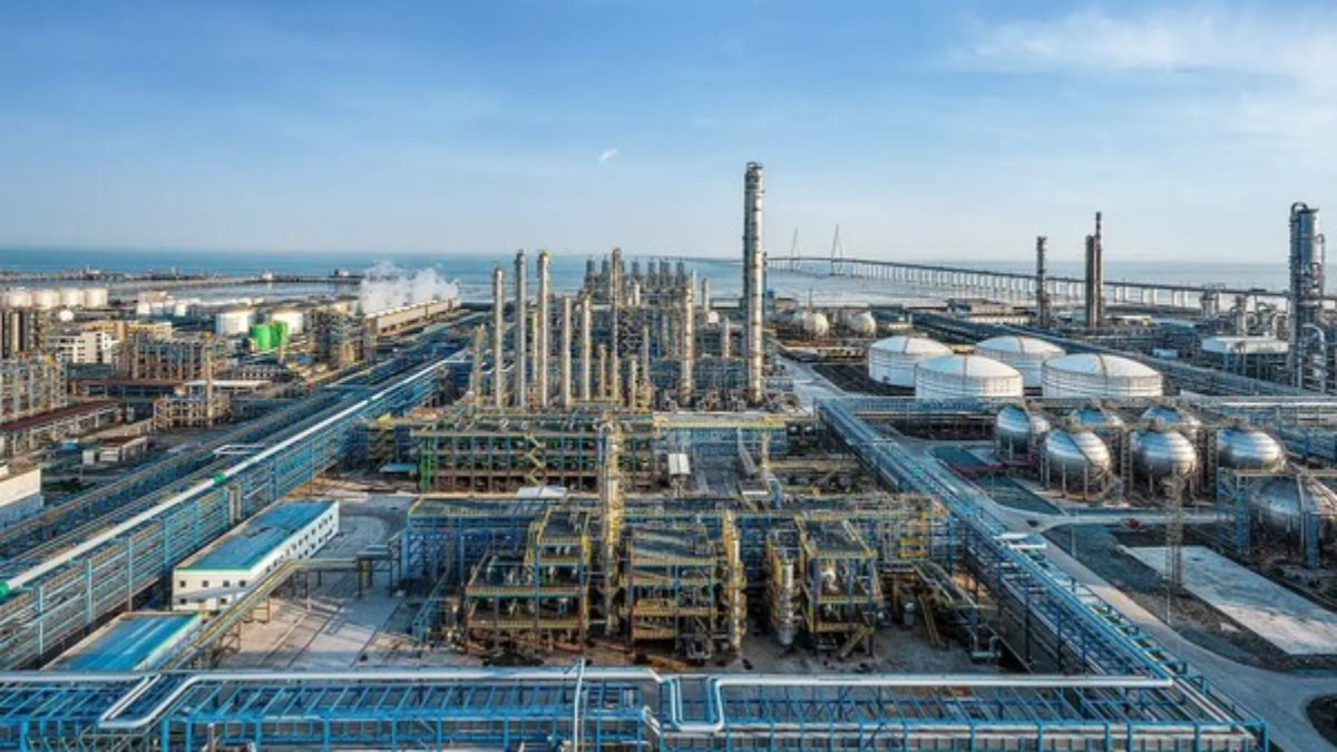 Fransa, Suudi Arabistan’daki Yanbu enerji tesisini korumak için asker gönderecek