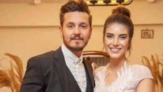 Boşanma iddiasıyla gündemdeydi! Deniz Baysal eşinin soyadını sildi