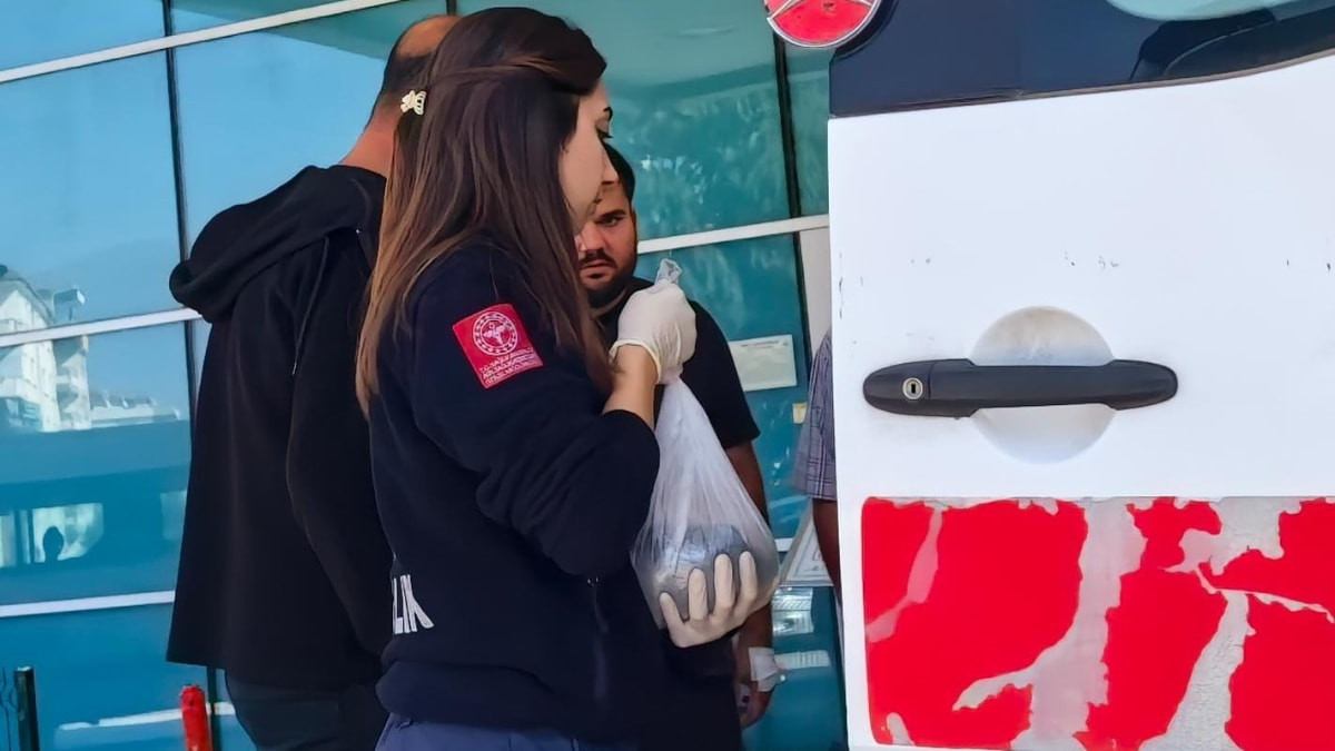 Bursa'da kopan parmağı ile hastaneye götürüldü