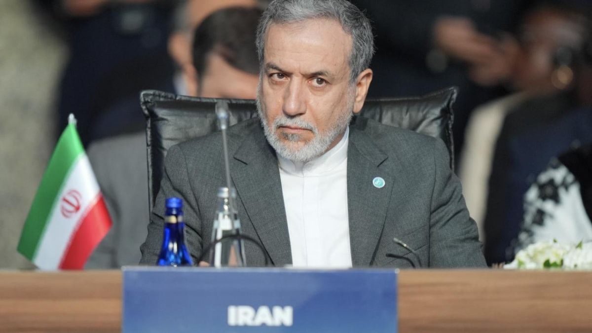 Abbas Arakçi: Belirli şartlar sağlanırsa Hürmüz Boğazı açılacak