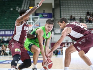 TOFAŞ, son saniye basketiyle Bordo Bandırma'yı yendi