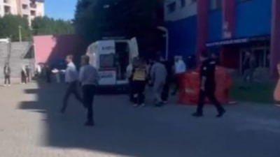 Karabük Üniversitesi'nde 3. kattan düşen öğrenci yaralandı