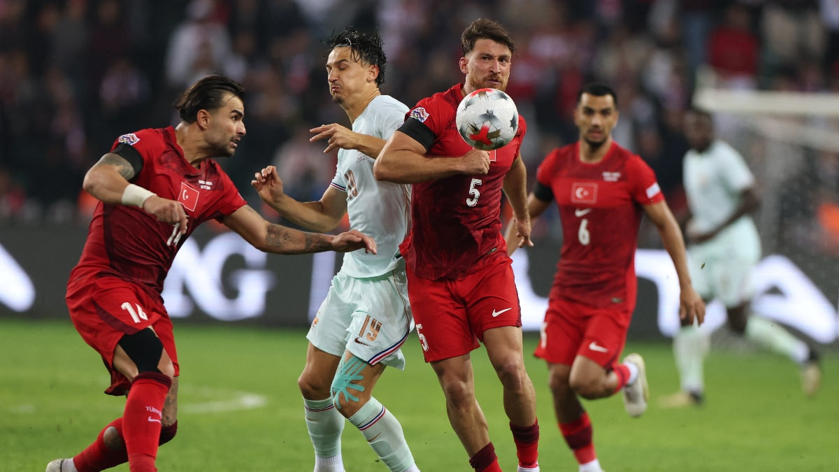 UEFA Uluslar Ligi'nde 8 maç oynandı