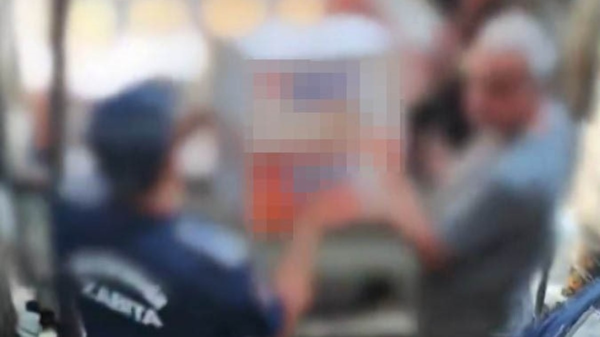 Gaziantep'te gıda denetimi: Bozulmuş 2 kamyon cips ve şekerleme ele geçirildi