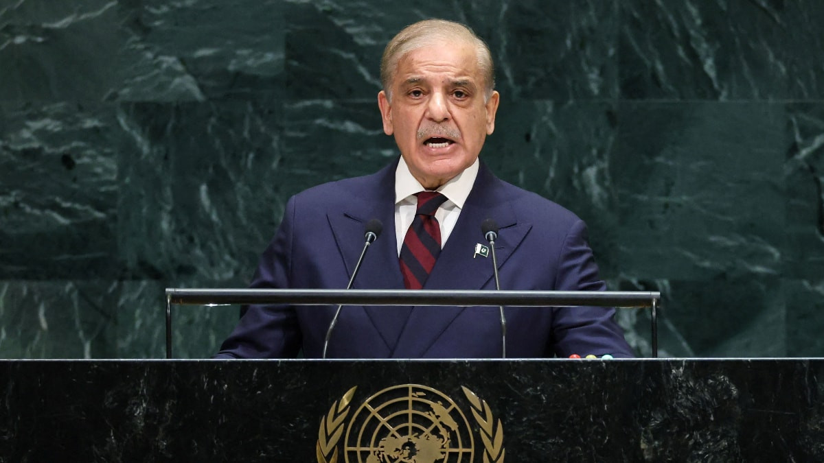Şahbaz Şerif'ten Orta Doğu'da gerilimi düşürme çağrısı
