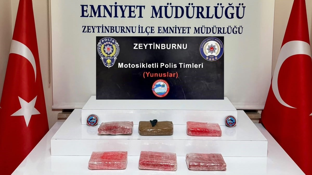 Zeytinburnu’nda araçta 6 kilo 650 gram kokain ele geçirildi